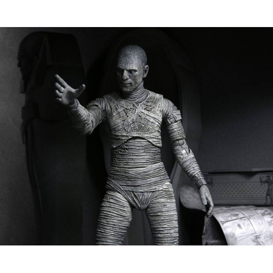 The Mummy (Blanco y negro) Universal Monsters Ultimate Neca figura 18 cm