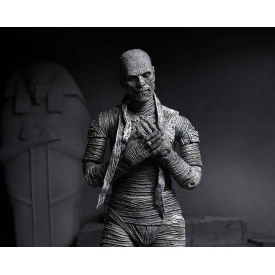 The Mummy (Blanco y negro) Universal Monsters Ultimate Neca figura 18 cm
