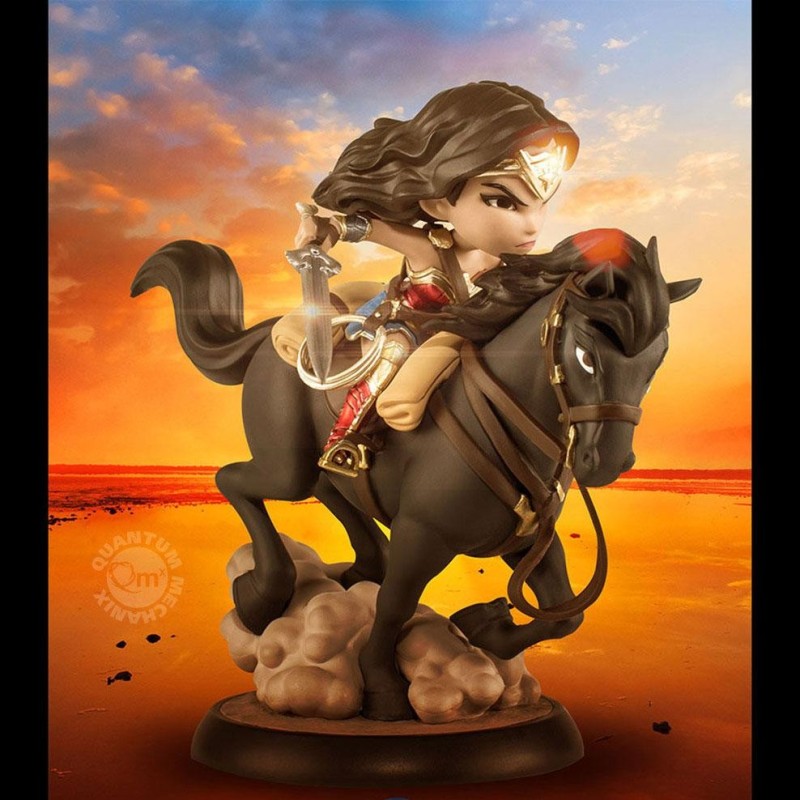Wonder Woman Q-FIG. DC Comics figura 15 cm