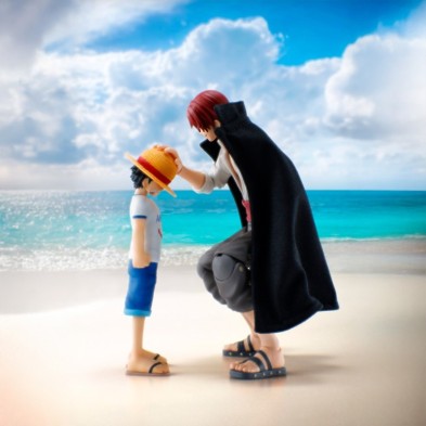 Shaks &  Monkey D. Luffy Childhood S.H. Figuarts  One Piece