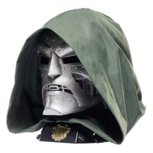 Casco Doctor Doom Premium Roleplay – Réplica 1:1 Marvel