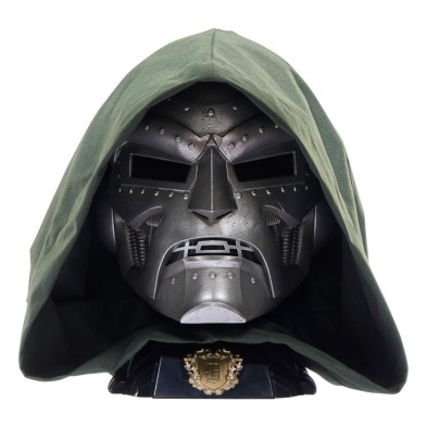 Casco Doctor Doom Premium Roleplay – Réplica 1:1 Marvel