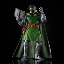Figura Dr. Doom 15 cm  Fantastic Four Marvel Retro Collection