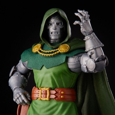Figura Dr. Doom 15 cm  Fantastic Four Marvel Retro Collection