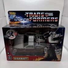 Transformers x Regreso al Futuro Figura Delorian 14 cm