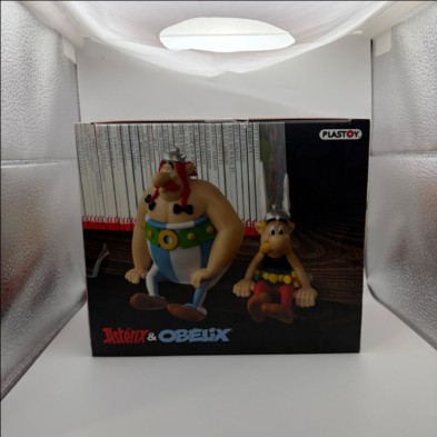 Pack 2 figuras Asterix  & Obelix sentados 12 cm